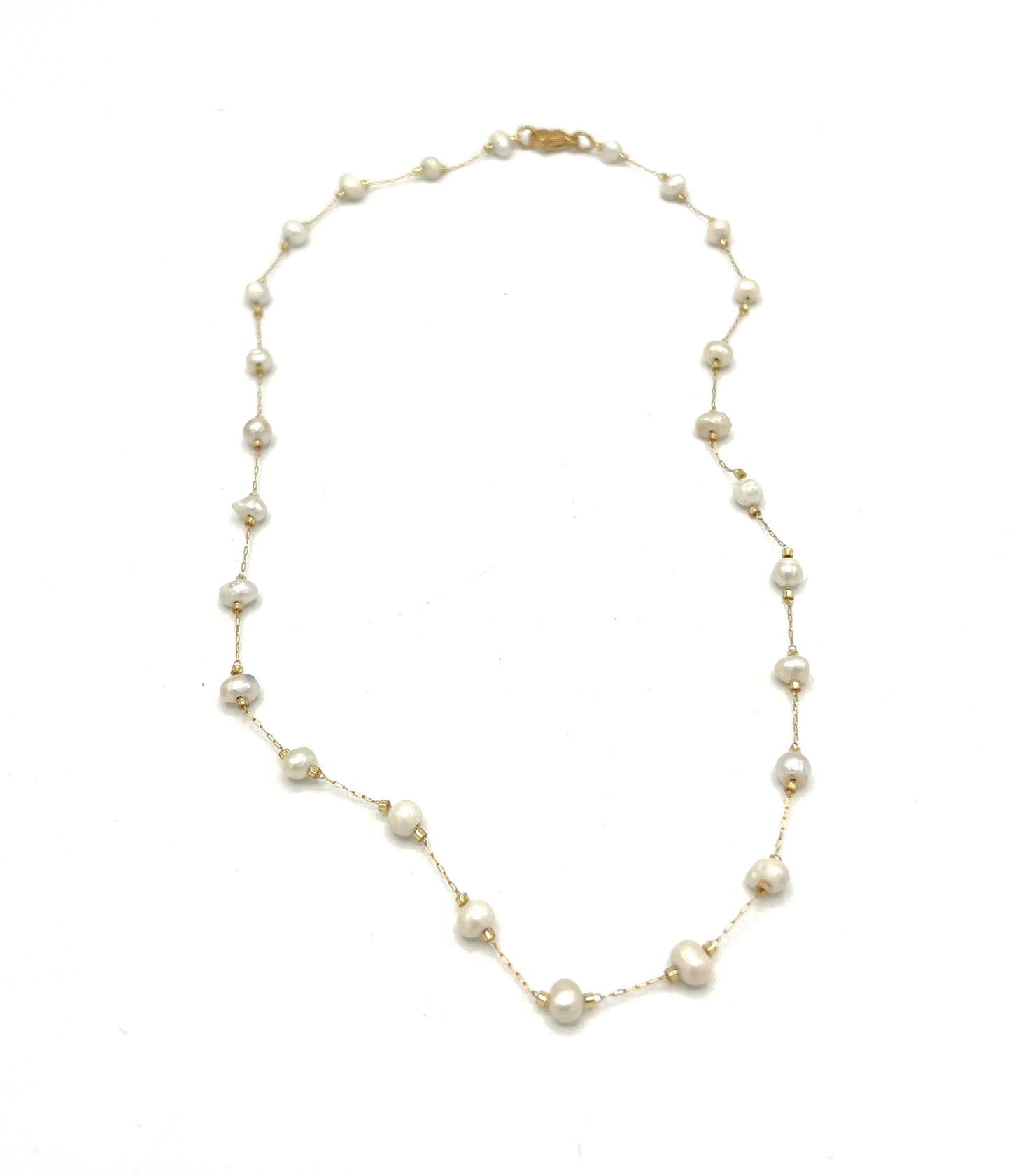 DAINTY PEARL NECKLACE
