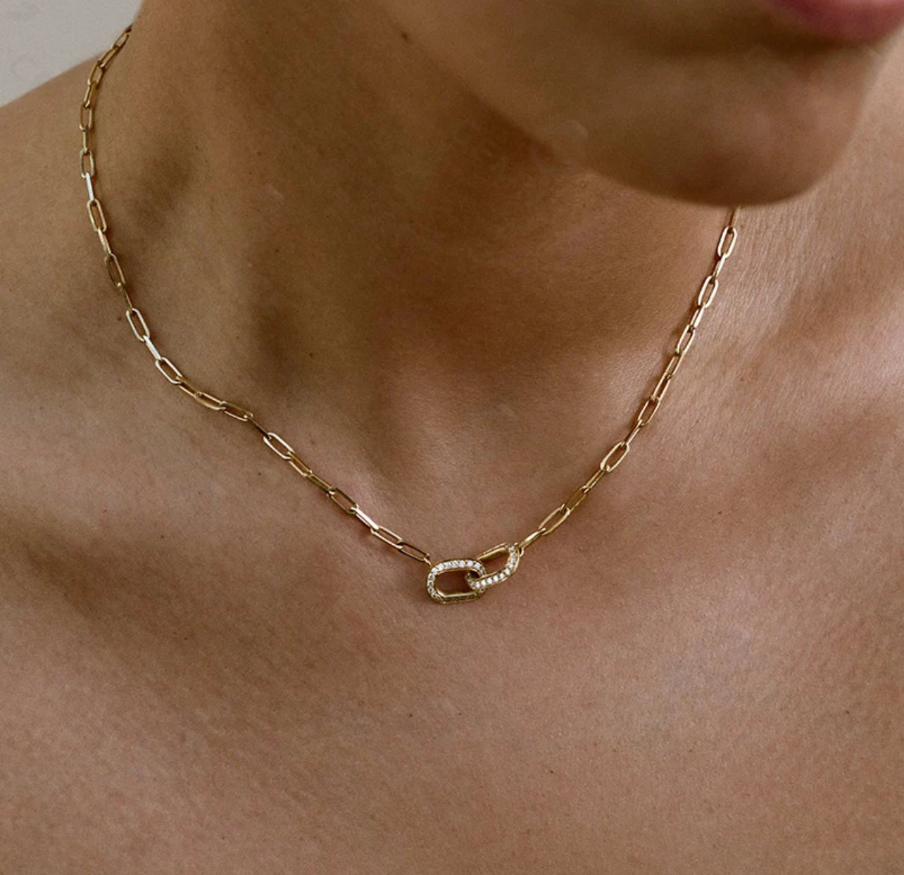 DAINTY DOUBLE HOOK NECKLACE