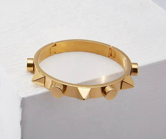 SPIKE BRACELET