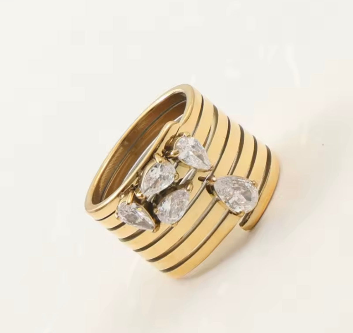 MULTI LAYER RING