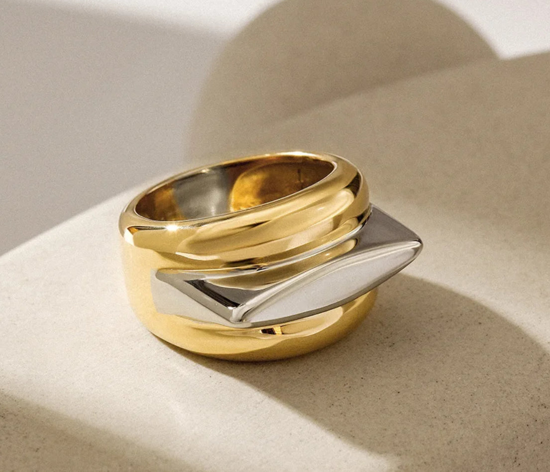 TWO TONE POINT RING