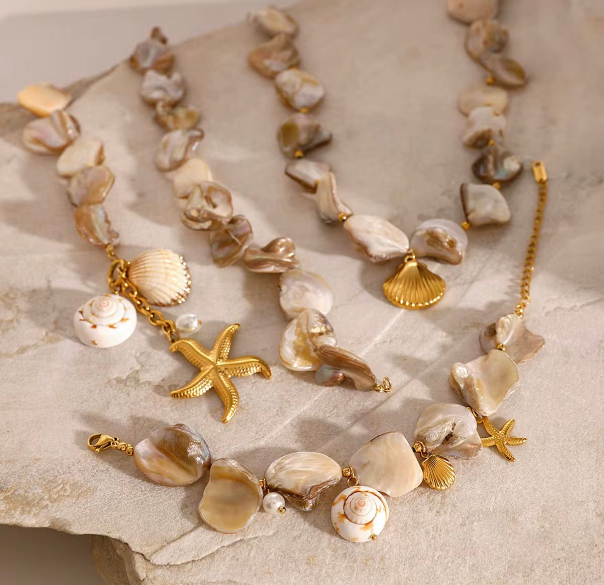 SHELL CHARM NECKLACE