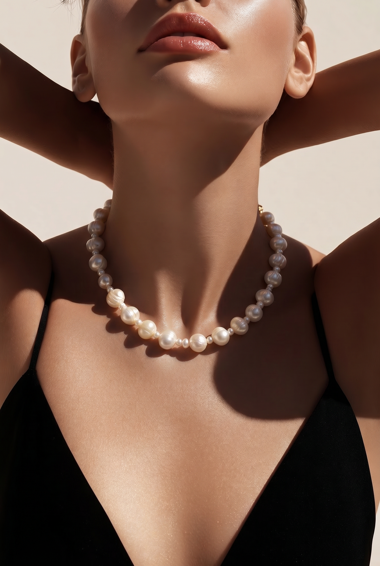 CLASSIC PEARL NECKLACE