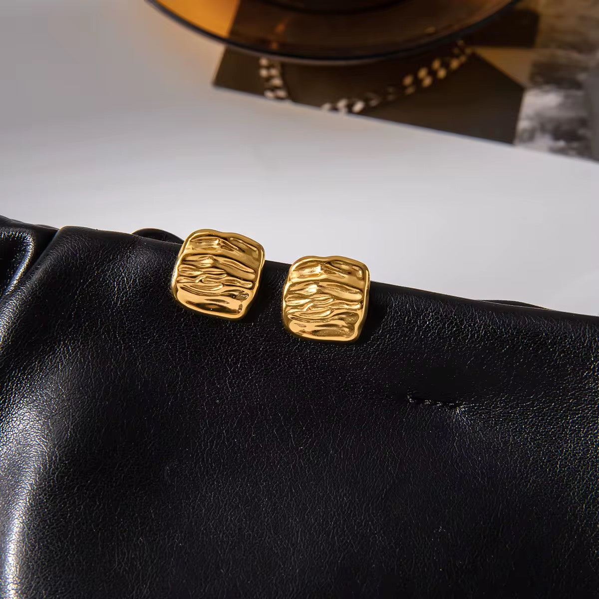 HAMMERED SQUARE STUDS