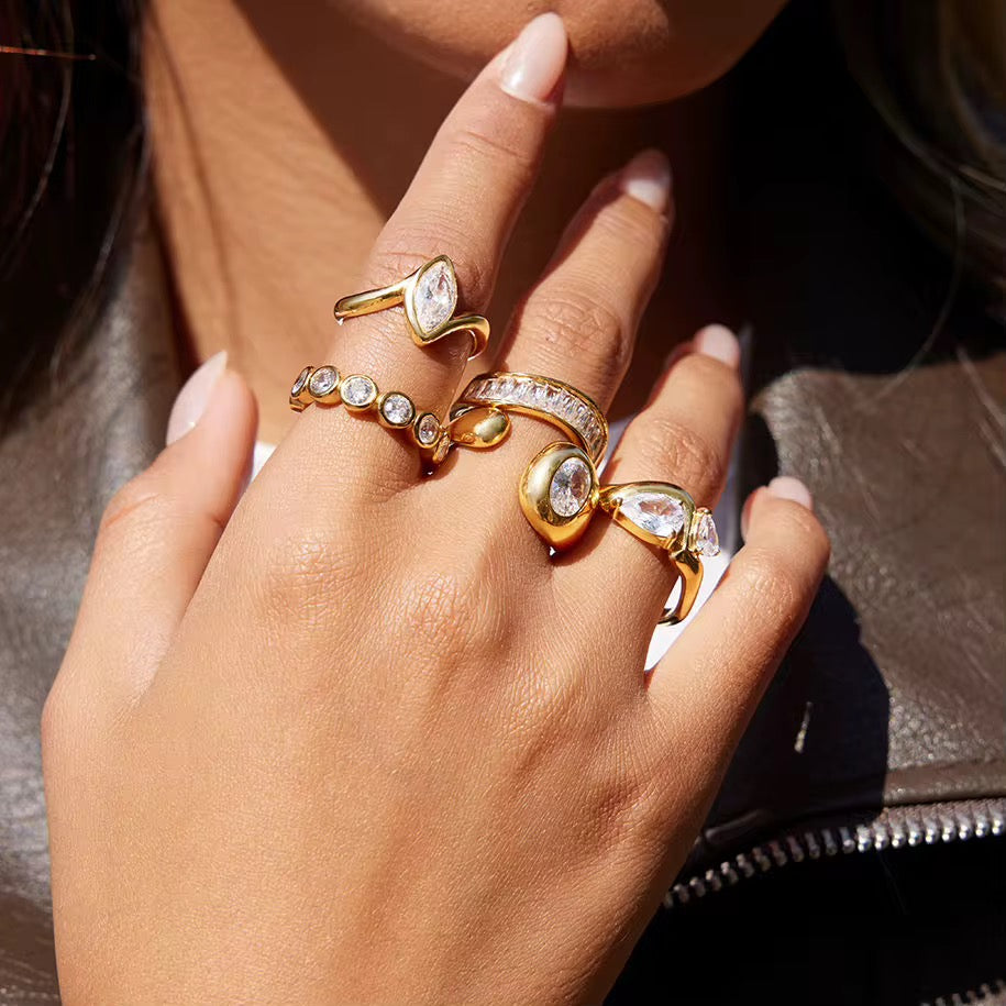 OVAL ZIRCONIA RING