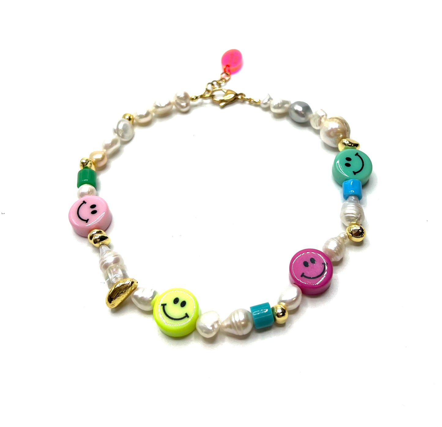 LARGE SMILEY PEARL NECKLACE
