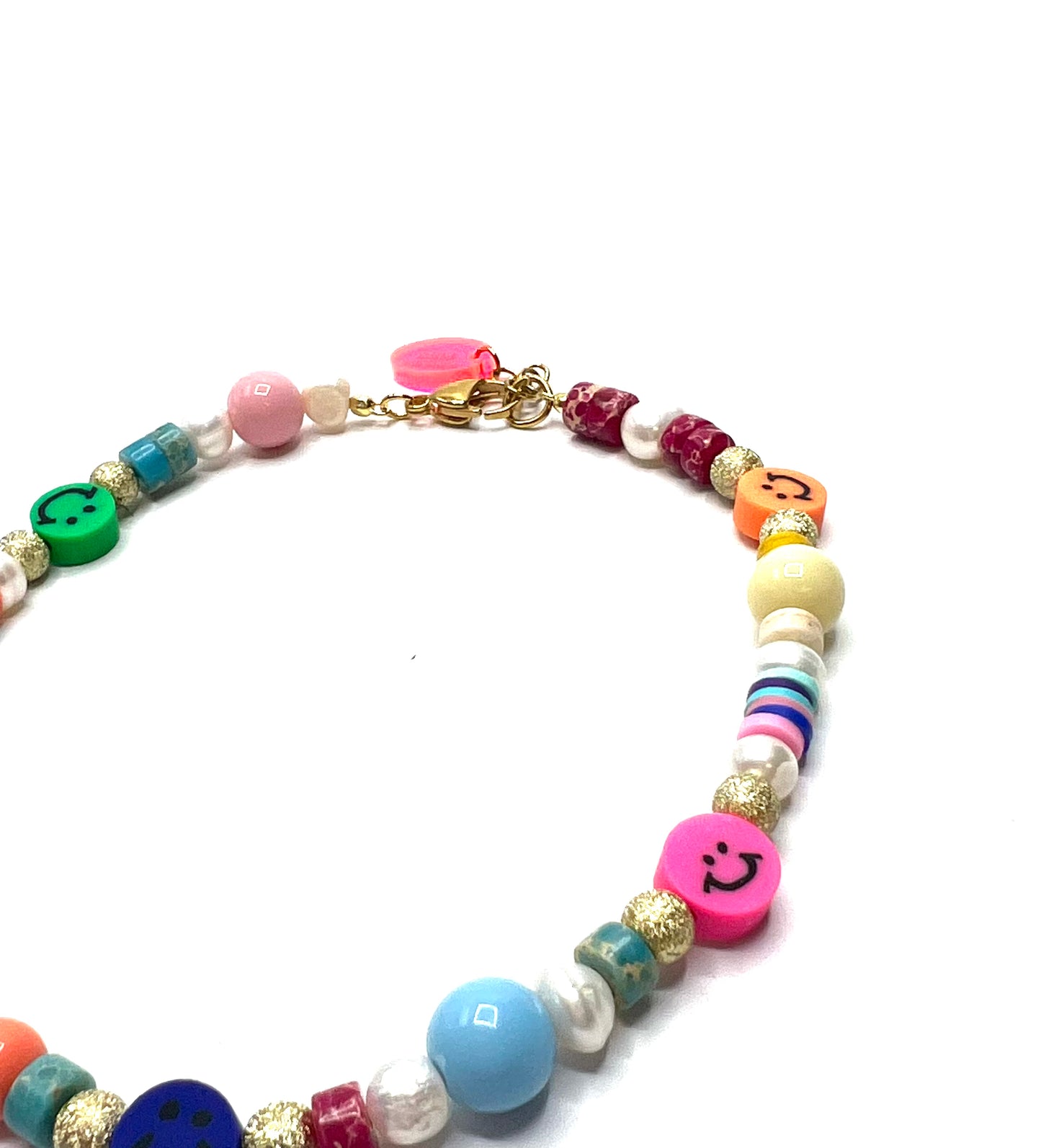 COLOR BEADED SMILEY NECKLACE