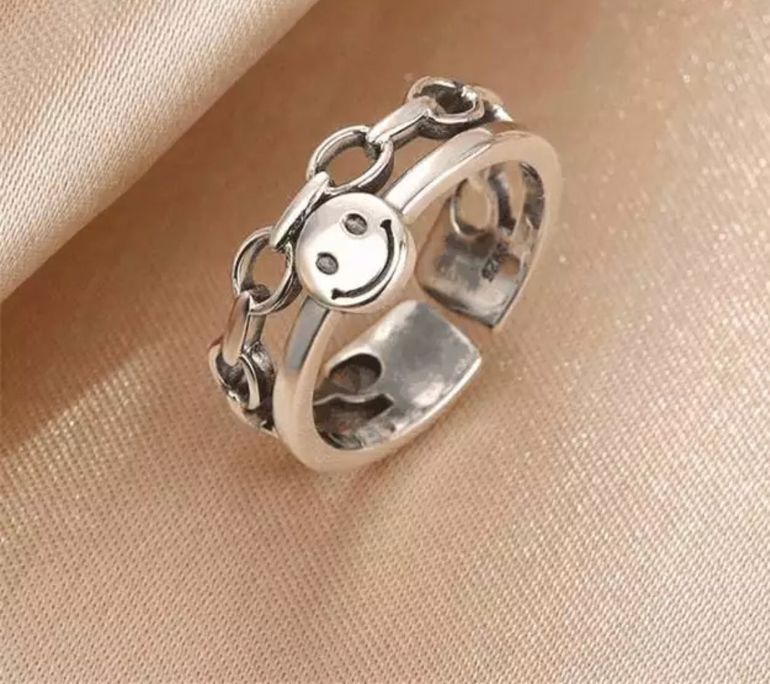 SMILE CHAIN RING