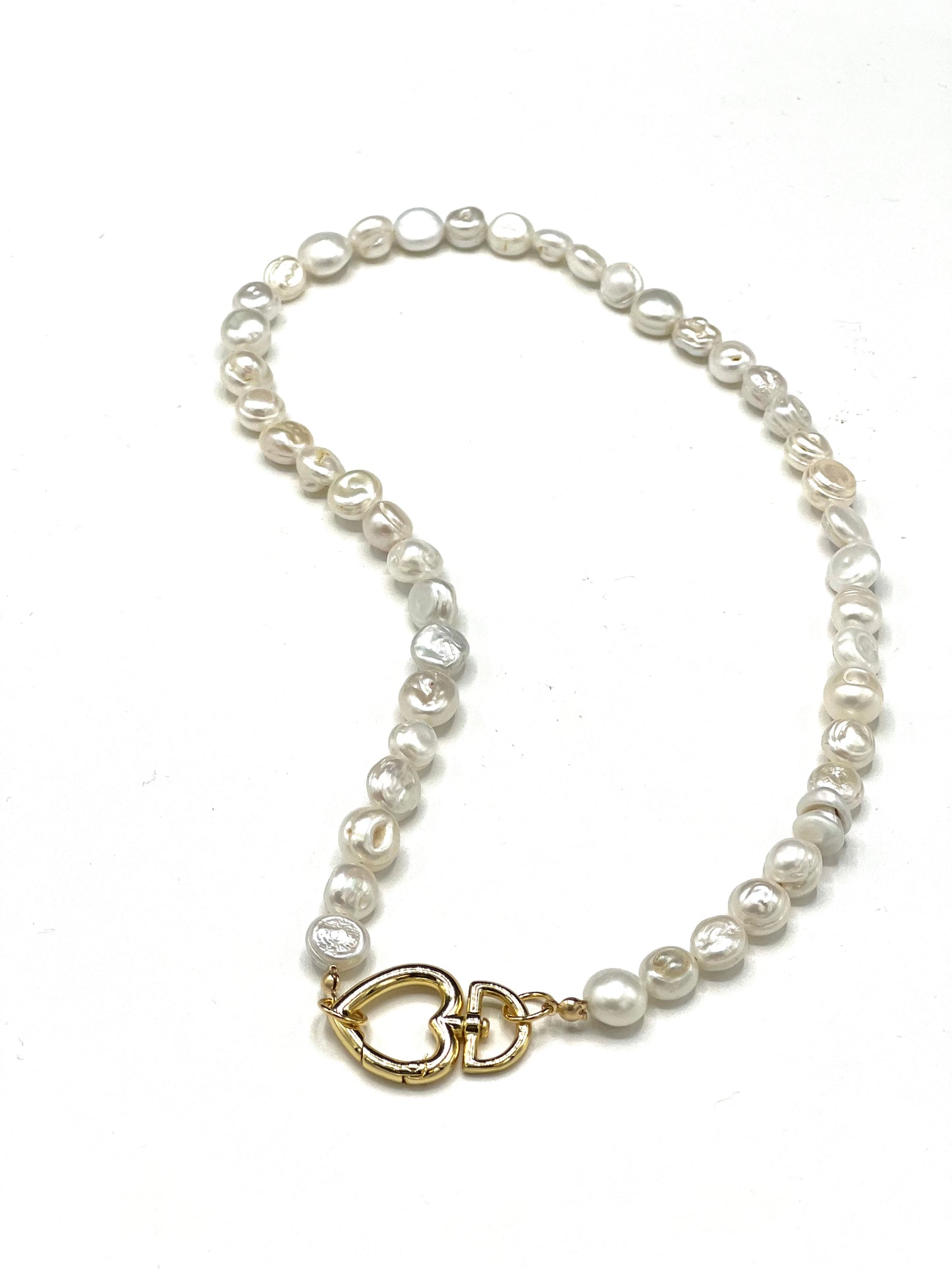PEARL NECKLACE WITH HEART CLASP