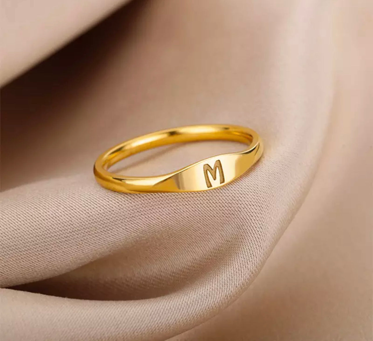 DAINTY INITIAL RING