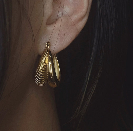 DOUBLE HOOPS